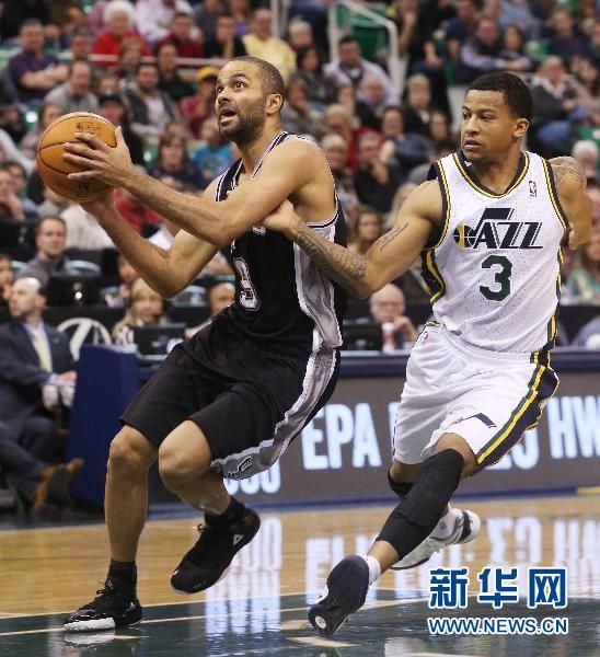 关于犹他爵士迎全明星赛关键赛，赛前迎来里程碑，更衣室稳定，更衣室氛围转暖的信息