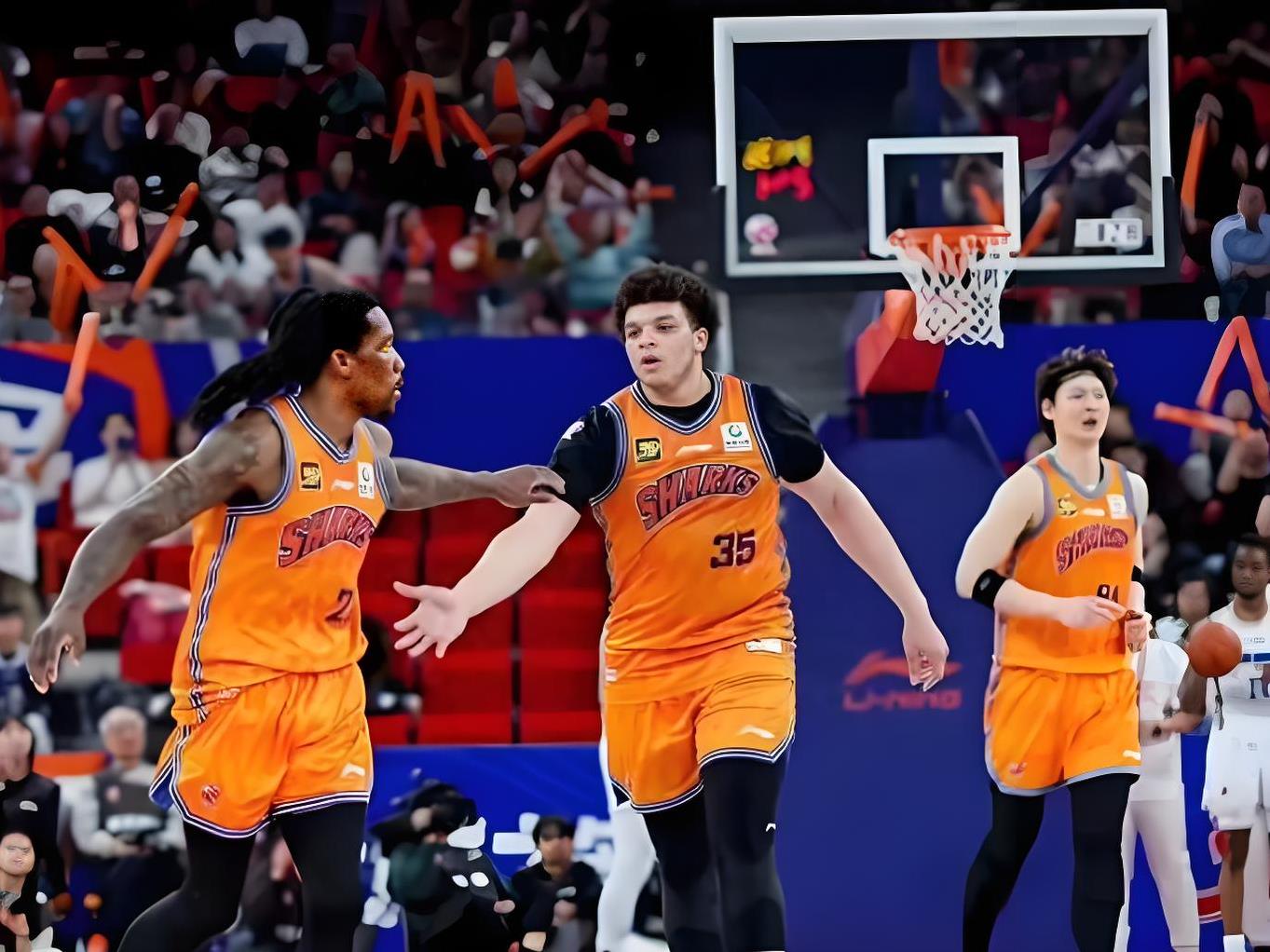 关于转会期广厦男篮备战意大利杯；复出首秀细节曝光；目标明确；临场指挥获称赞的信息