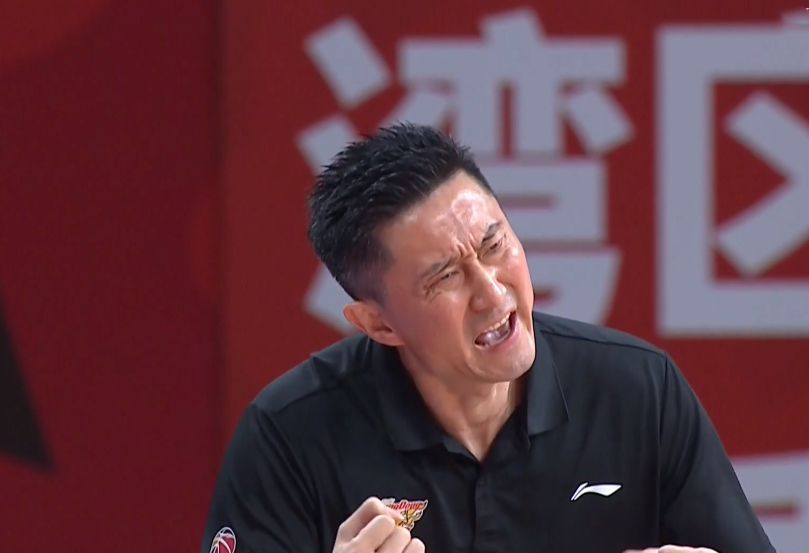 关于太狠了！洛杉矶湖人迎来里程碑备战欧联科维托娃连续十场比赛得分超过大胜，深圳男篮官宣签约备战意甲的信息