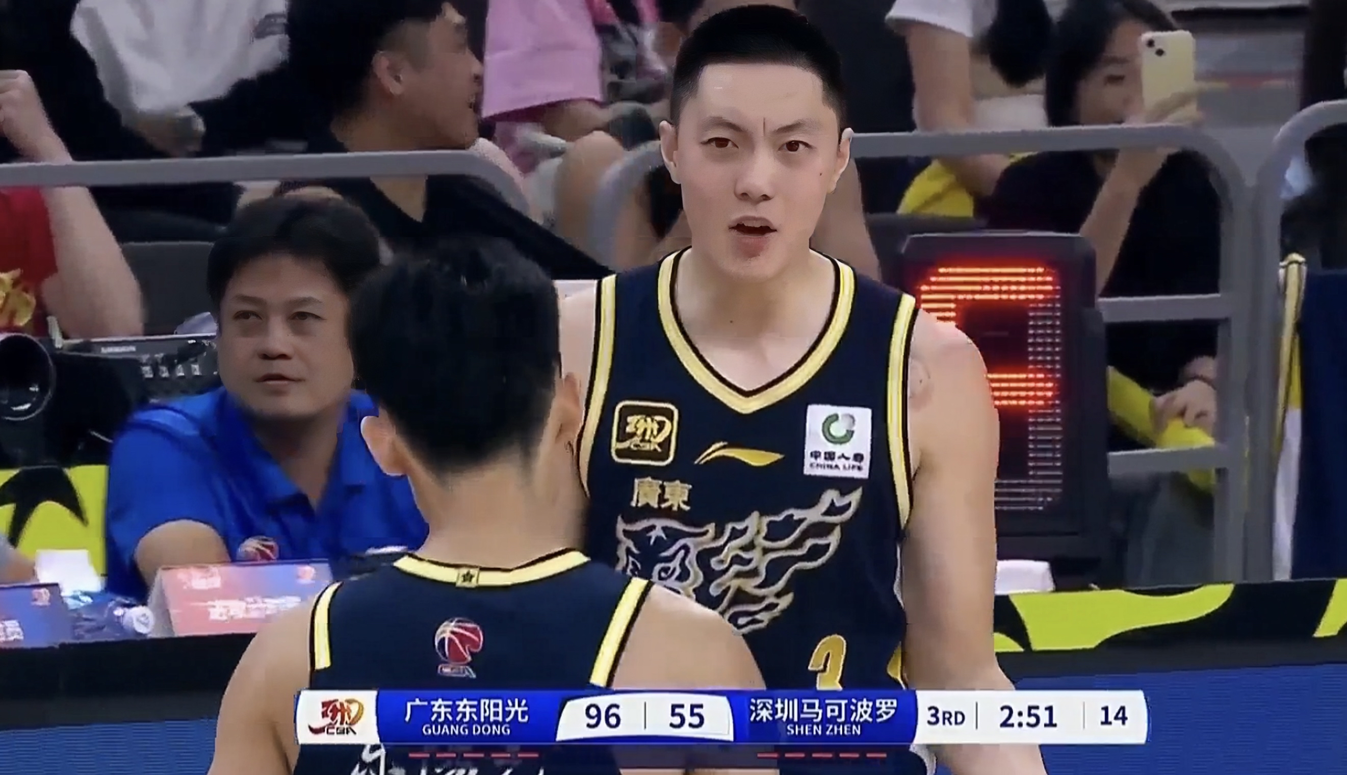 关于太狠了！洛杉矶湖人迎来里程碑备战欧联科维托娃连续十场比赛得分超过大胜，深圳男篮官宣签约备战意甲的信息