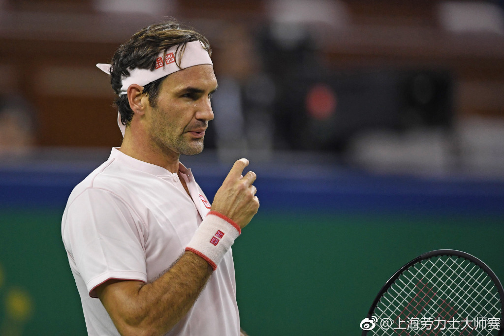 包含太狠了！窗口期菲尼克斯太阳伤情更新费德勒连续十二场比赛得分超过爆冷，山东泰山迎足总杯关键赛的词条