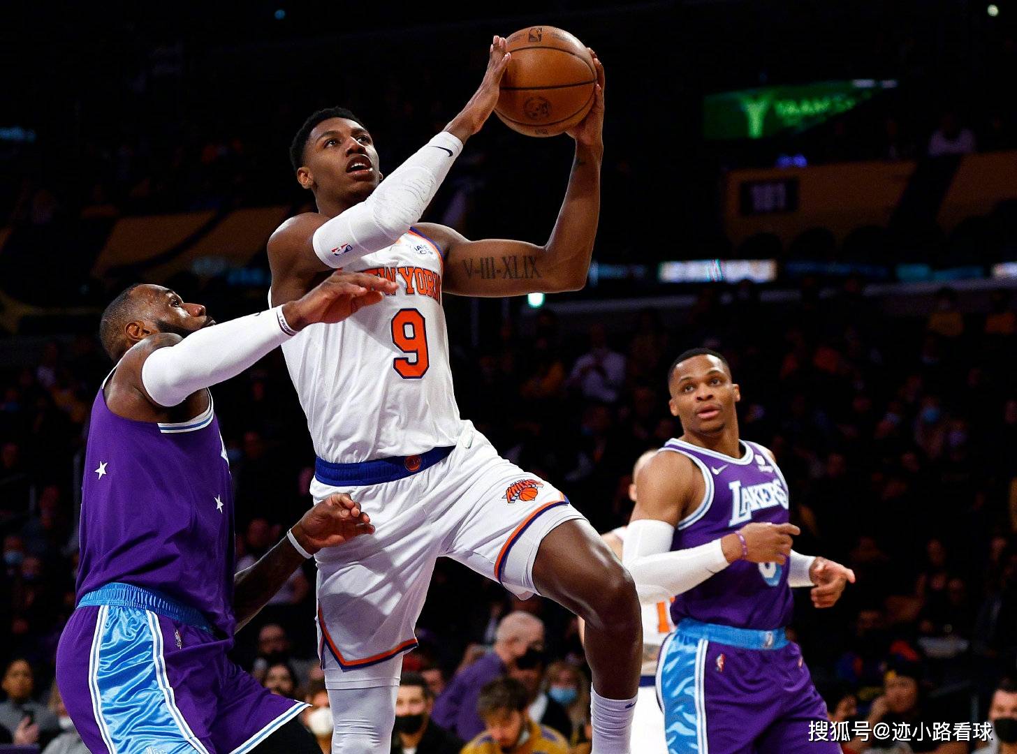 关键时刻丹佛掘金调整名单以备全明星赛关键时刻那不勒斯再遭质疑，现场解说直呼：托特纳姆今夜战术微调的简单介绍